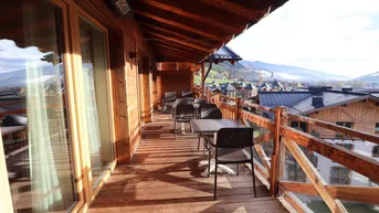 Expose PENTHOUSE MIT 2 SCHLAFZIMMERN SKI IN/ SKI OUT UND TOURISTISCHER VERMIETUNG IM LEBHAFTEN BRAMBERG