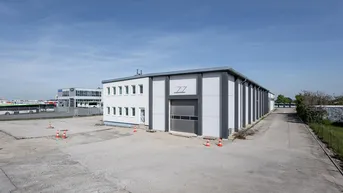 Expose 1.500 m² Lagerhalle und kleine Bürofläche + 8.000 m² Freifläche zu vermieten