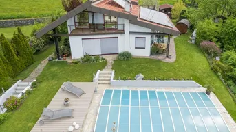 Expose Top-Panorama-Landhaus mit Pool in Stadtnähe