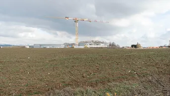 Expose Ca. 5.868m² Baurecht (erweiterbar) in Leonding zu vergeben! Widmung Betriebsbaugebiet!