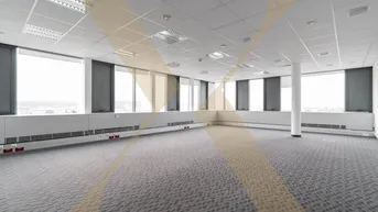Expose Moderne und klimatisierte (Penthouse-)Bürofläche mit Parkplätzen und top Ausstattung ab sofort in Wels zu verkaufen!