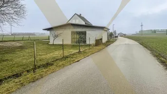 Expose Grundstück samt Geräteschuppen und Garage im Ennshafen zu vermieten!