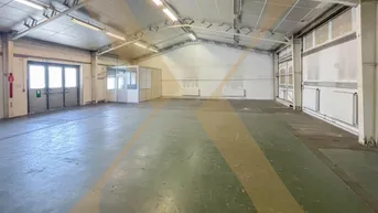 Expose Lagerhalle inkl. Rampe und Lastenlift (Anlieferung EG) mit davorliegender Ladezone in Leonding zu vermieten!