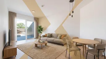 Modern eingerichteter Wohn-Essbereich mit Holzboden, beiger Couch und Zugang zur Terrasse.