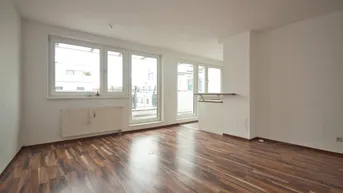 Expose 2,5-Zimmer-DG-Wohnung | 2 große, private Terrassen | keine Dachschrägen | ruhig &amp; hell | guter Grundriss