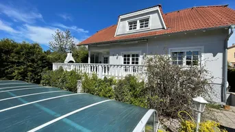 Expose Schönes Einfamilienhaus im Landhausstil mit Garten &amp; Pool