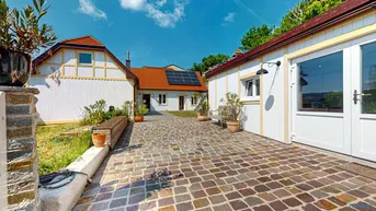 Expose WUNDERSCHÖNES LANDHAUS MIT EINMALIGEN AUSBLICK und unglaublichen Optionen (Wellness ,Erweiterungen usw)
