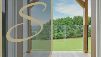 Balkon mit Holzkonstruktion und Glasgeländer, der einen weiten Blick ins Grüne bietet.