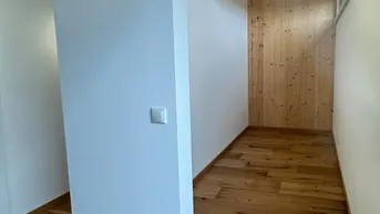 Expose Refugium im Grünen - Individuelles Haus mit ruhigem Garten und exklusivem Interieur