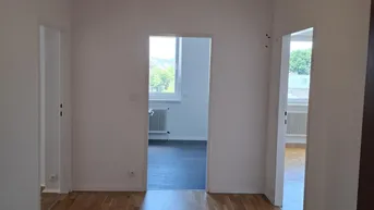 Expose Sonnige 3-Zimmer Dachgeschoss Wohnung