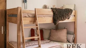 Expose Kaufpreisreduziert! Mietrendite und Wohnen - Zentral gelegenes Haus mit 2 separaten Wohneinheiten!