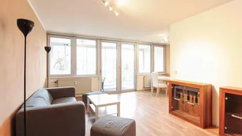 Expose Ort der Gemütlichkeit: 4-Zi.-Maisonette mit großer, verglaster Loggia und Blick ins Grüne