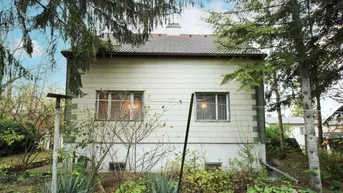 Expose Ihr neues Zuhause: Haus mit Entwicklungspotenzial und großem Garten