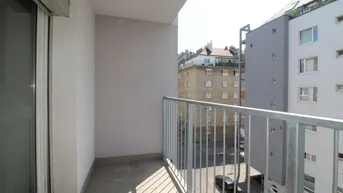 Expose Geräumige 3-Zi.-Wohnung mit 2 Loggien in fußläufiger Entfernung zum Hauptbahnhof