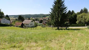 Expose Rarität, schönes Baugrundstück in zentraler Lage mit Ausblick, leichte Hanglage, Baudichte 0,2-0,6