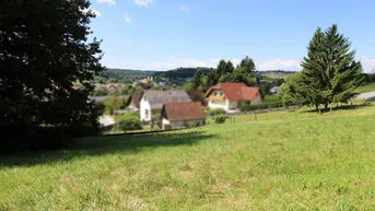 Expose Rarität, schönes Baugrundstück in zentraler Lage mit Aussicht, leichte Hanglage, Baudichte 0,2-0,6