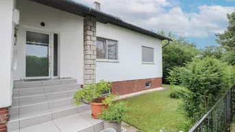 Expose Großzügiges Einfamilienhaus samt Pool und einem Trampelpfad zur Donau!