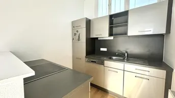 Expose Helle 2-Zimmer-Altbauwohnung nahe der äußeren Mariahilfer Straße – mit separater Küche und Lift