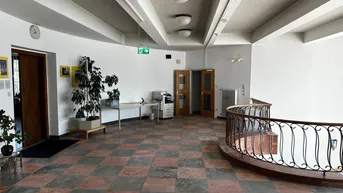 Expose Entwicklungsliegenschaft mit 3.000m² Bürogebäude Bestand in St. Pöltner Bestlage