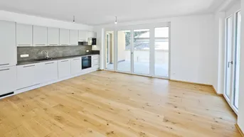 Expose Terrasse trifft Loggia: Großzügige 3-Zimmer-Wohnung mit Flair - Am Bienefeld