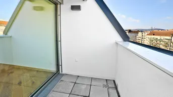 Expose Herbstaktion: Exklusiver DG-Luxus – 2-Zimmer-Wohnung mit Außenfläche &amp; Fernblick nahe Alszeile