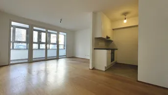 Expose Gartenidylle trifft Wohnkomfort: 3-Zimmer-Wohnung mit Terrasse, Garten und Wintergarten