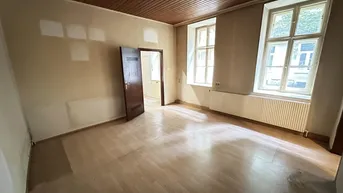 Expose Südseitige 2 Zimmer Wohnung mit Sanierungsbedarf in absoluter Ruhelage mit Hofausrichtung