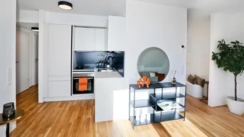 Expose SOFORTBEZUG - Doppelte Freiluftfreude: 3 Zimmer, Terrasse und Balkon für entspannte Stunden