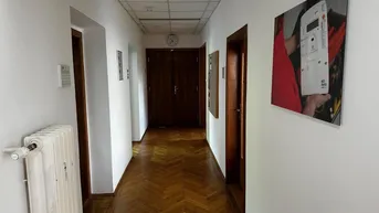 Expose Entwicklungsliegenschaft mit 3.000m² Bürogebäude Bestand in St. Pöltner Bestlage