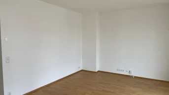 Expose Helle Neubauwohnung mit Balkon und Schöcklblick 