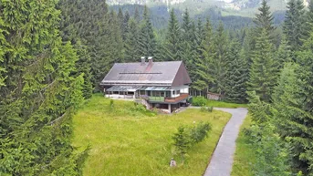 Expose Idyllisches Chalet in Alleinlage mit großem Grundstück und Zweitwohnsitzmöglichkeit