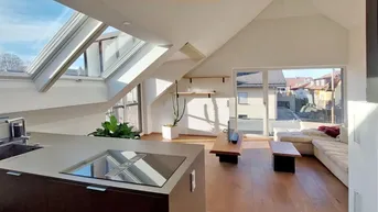 Expose „Den Sommer genießen“ - Stadtnahe Lage &amp; Lebensqualität im Grünen: Top ausgestattete, lichtdurchflutete Architekten-Wohnung mit Dachterrasse
