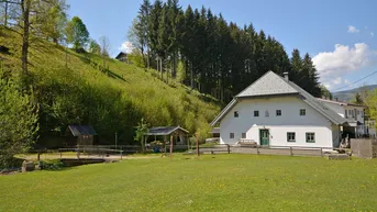 Expose Traditionelles Bauernhaus mit luxuriösem Wohnkomfort in idyllischer Lage