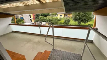 Expose 2-Zimmer Wohnung mit großem Balkon ca.17m² und Parkplatz in Ruhelage!