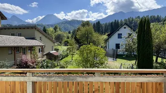 Expose Helle Wohnung mit Gartenanteil und Mittagskogelblick zu mieten!