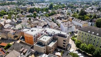 Expose ÜBERSICHT und PLATZ - Neubau 4-Zimmer-Wohnung im ZENTRUM von Vöcklabruck