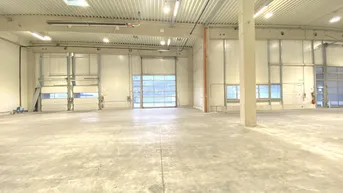 Expose Großzügige Büro- und Hallenkombination