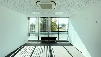 Expose Hochwertige Büroeinheit mit Tiefgaragenparkplätzen in Puntigam