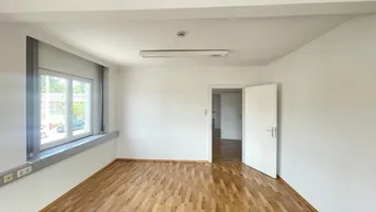 Expose Bürofläche mit direktem Straßenbahnanschluss