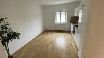 Expose Schöne 2,5 Zimmer Erdgeschoß Wohnung in Ebergassing