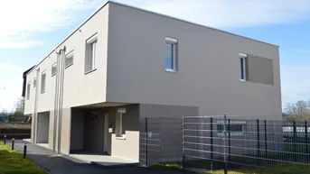 Expose  Rh D-Erstbezug! gefördertes Reihenhaus mit Kaufoption! 