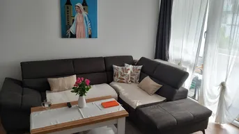 Expose Helle, gemütliche 1-Zimmer Wohnung mit Balkon und Kellerabteil im Stadtzentrum