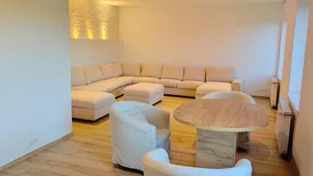 Expose Preishit - Exklusive, renovierte, luxuriöse 4-Zimmer-Wohnung mit Balkon &amp; Dachboden in St. Pölten