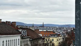 Expose Dachterrassenwohnung auf 2 Ebenen mit Klimaanlage und ohne Dachschrägen