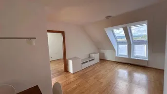 Expose lichtdurflutete Dachgeschoßwohnung