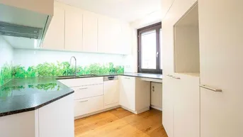 Expose Sanierte 4 Zimmer Wohnung mit Balkon, Tiefgarage in Bestlage