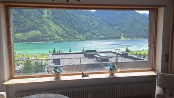 Expose Sechszimmerwohnung in traumhafter Lage mit Seeblick zur Miete
