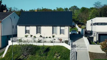 Expose Komplett saniertes Einfamilienhaus mit großem Garten und Swimmingpool