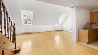 Expose Charmante Maisonette - Wohnung im top-sanierten Metternichhof im Zentrum von Baden
