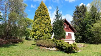 Expose Einfamilienhaus in traumhafter Einzellage und Weitblick von großer Terrasse auf 4750m² Eigengrund